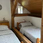 Komorsky Mlyn Holcovice Dom wakacyjny